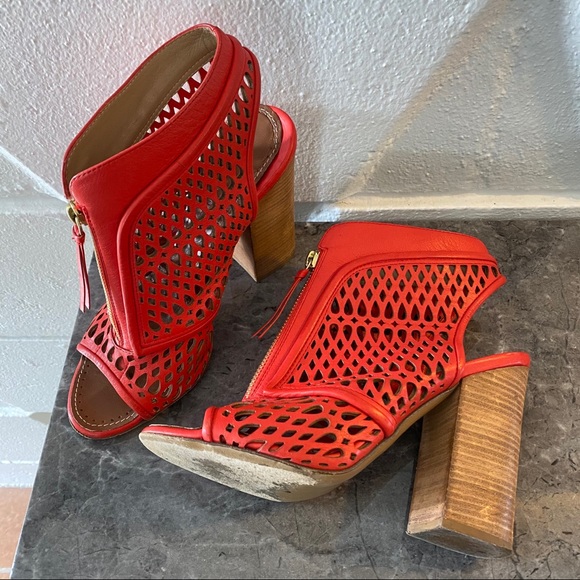 🔥$995 PROENZA SCHOULER Zip Front Laser Cut Bootie in Red - Picture 15 of 16